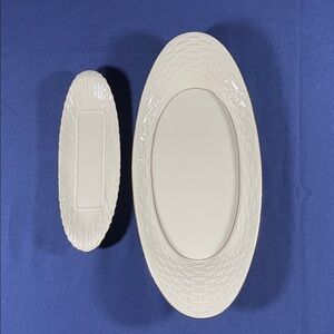 Lenox bread and butter dishes with gold trim